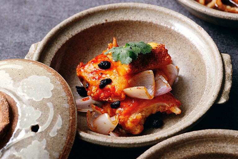 「白身魚のトウチ煮込み」4,800円。