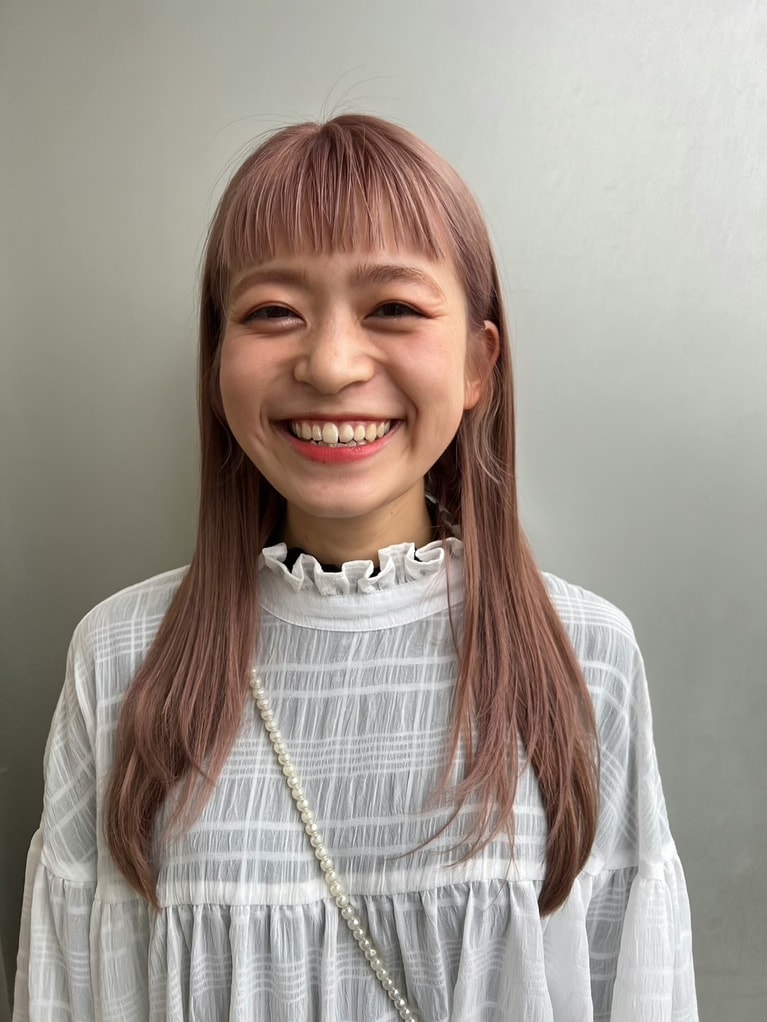 柔らかムードのカジュアルロング。