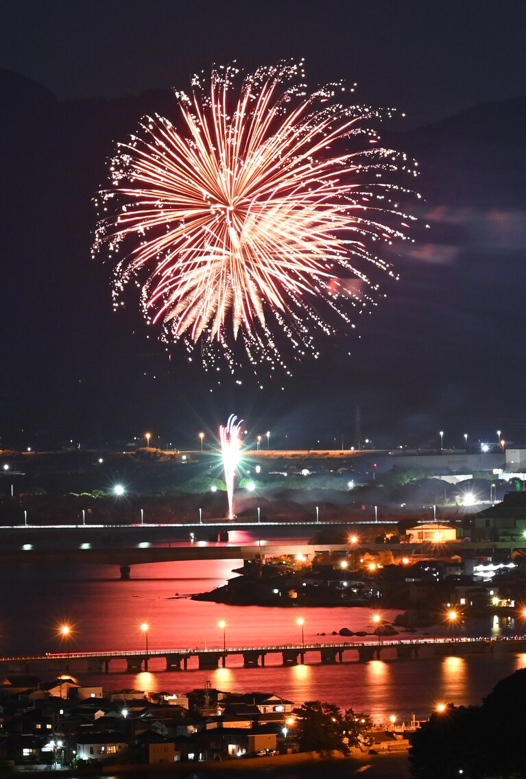 【佐賀県唐津市】九州花火大会©佐賀新聞社