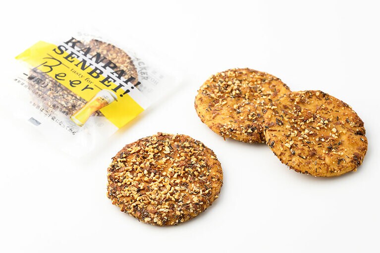 乾杯せんべい3枚BOX 3枚入り 583円／いけだ屋