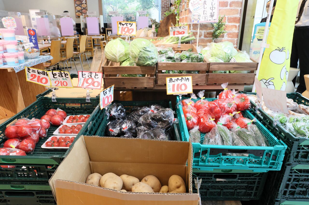 食堂の店内とは思えない充実のラインナップ