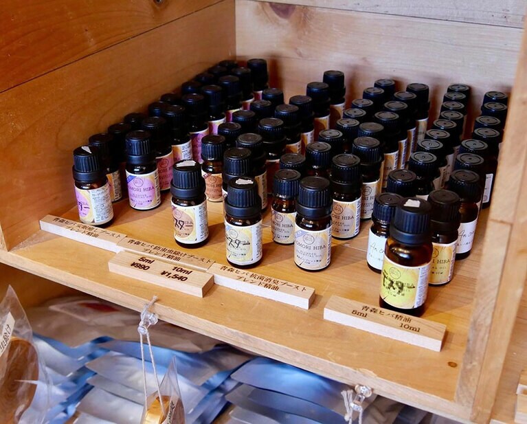 ヒバのブレンドオイル。5mlで990円、10mlで1,540円。
