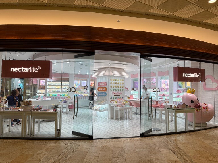 ハワイではここだけ。シェラトンワイキキの受付近辺ですよ。