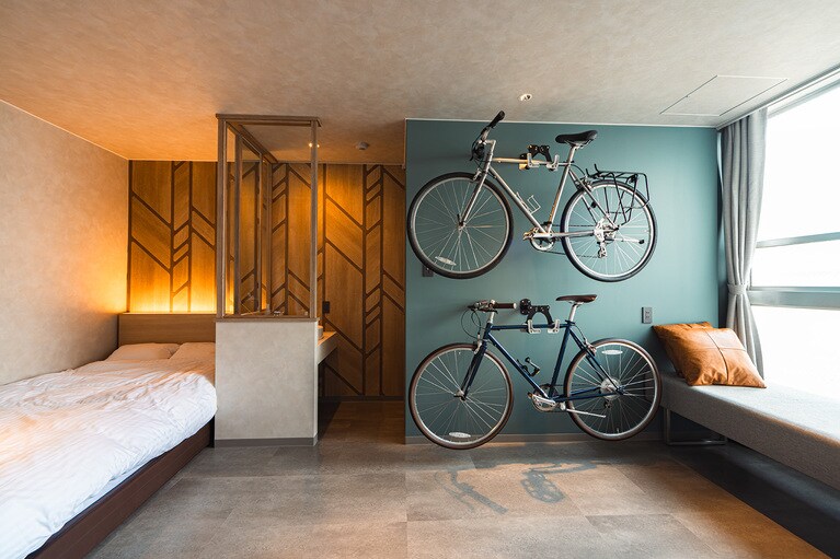 サイクリストなら是非とも泊まりたい一室。