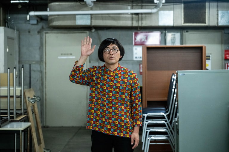 挨拶をするタニシ氏。