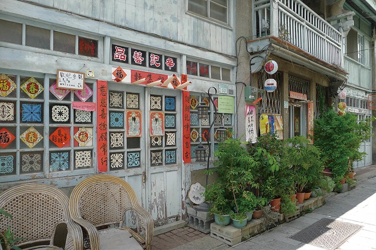 地方には台北とは違った魅力が詰まっています。写真は台南の神農街。