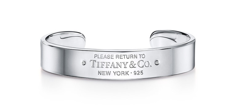 ナロー カフ ダイヤモンド スターリングシルバー(SS・DIA) 内周6.25インチ(約16㎝)　合計0.01カラット 88,000円。