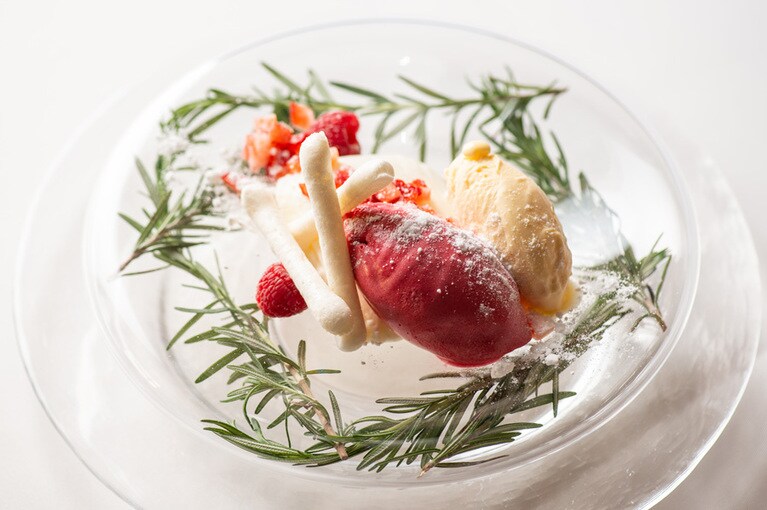 最後のドルチェにいたるまで、創作的なディナーをしっかり満喫。