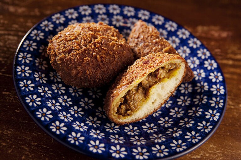 「Zopfオリジナルカレーパン」1個 324円／Zopf カレーパン専門店。