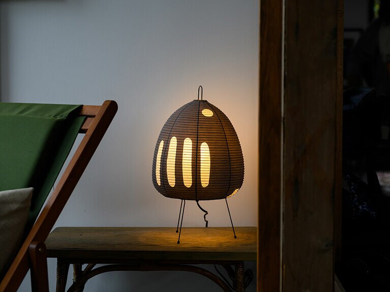 イサム・ノグチ　AKARI　スタンド　1AB 23,100円／あかりや次七