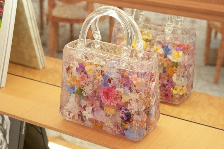 こちらも東氏の作品。