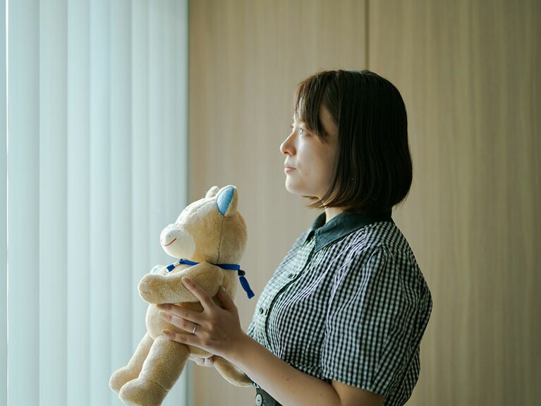 久野遥子監督。