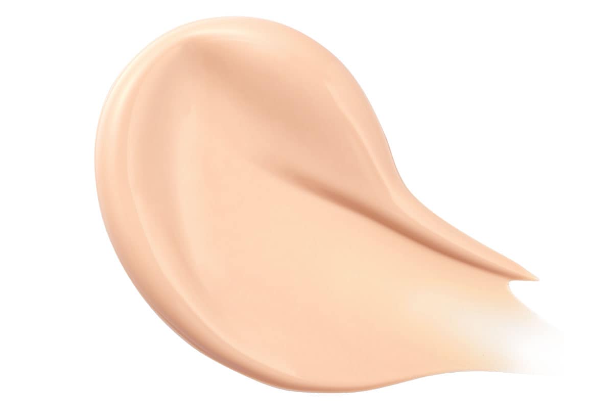 01 グロウは、クリアなアイボリーカラー。