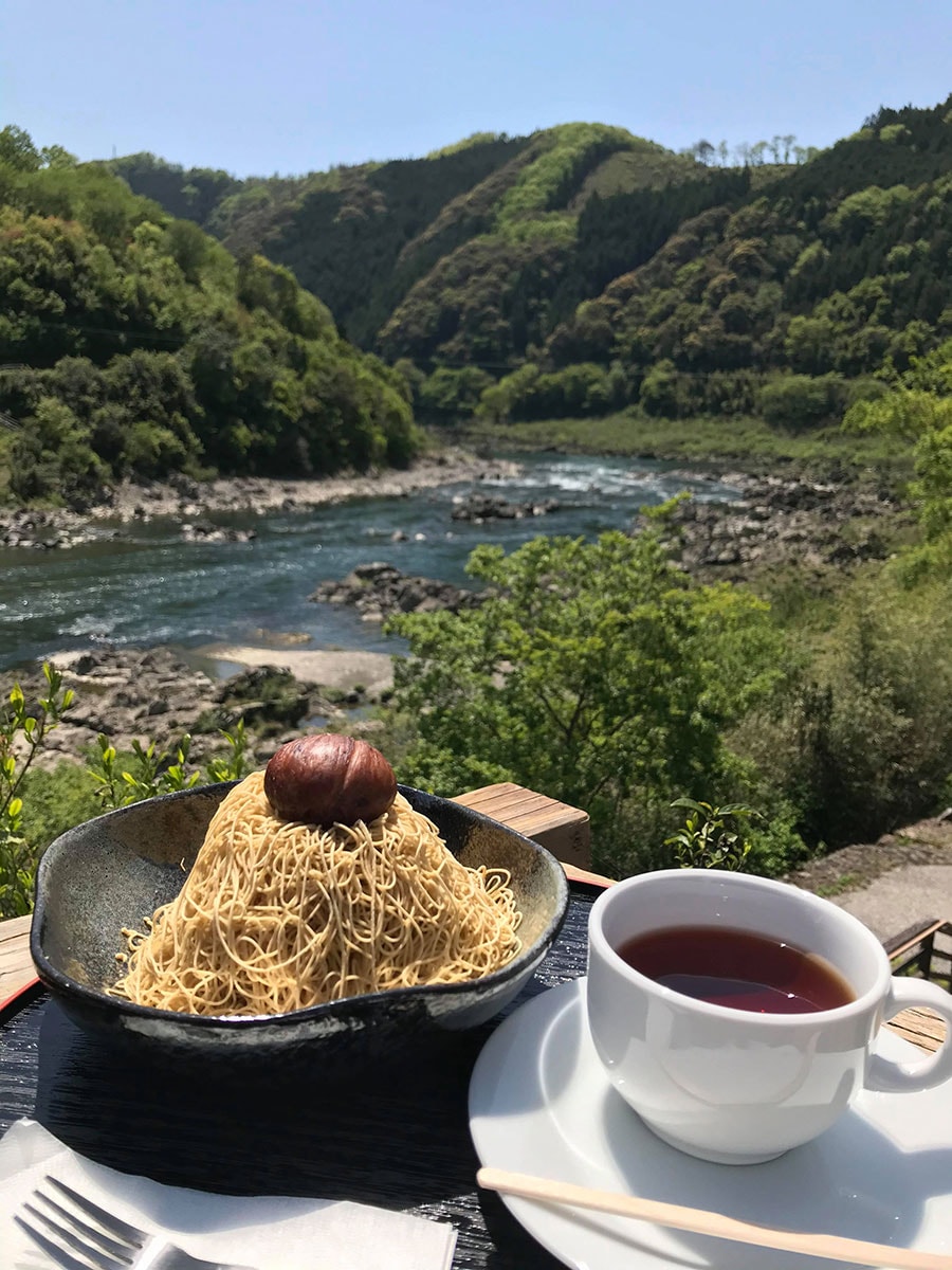 四万十の栗を使ったモンブラン。