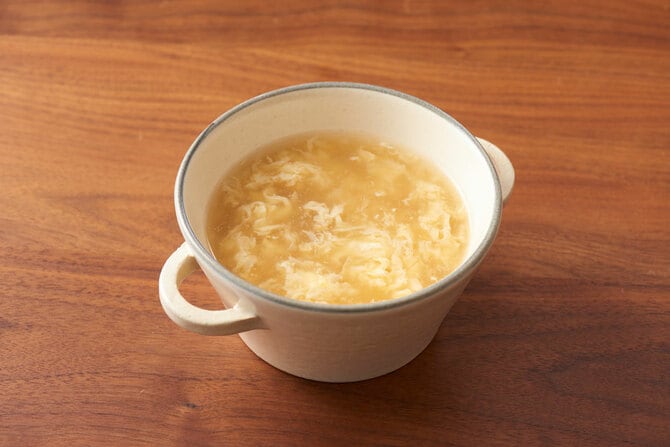 中華料理屋さんの卵スープ。
