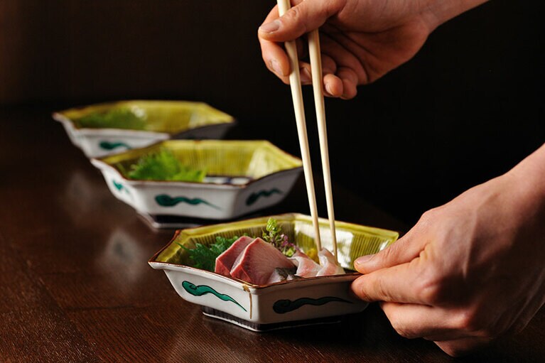 無事修復された器は、ふたたび宿の料理などに使われる。