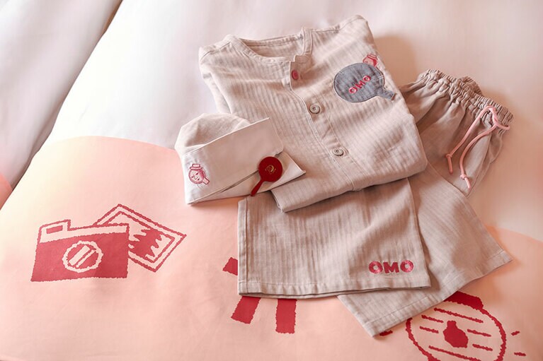 お部屋でゆったり過ごすのに欠かせないOMO×よーじやオリジナルの部屋着は無料でレンタル可能。