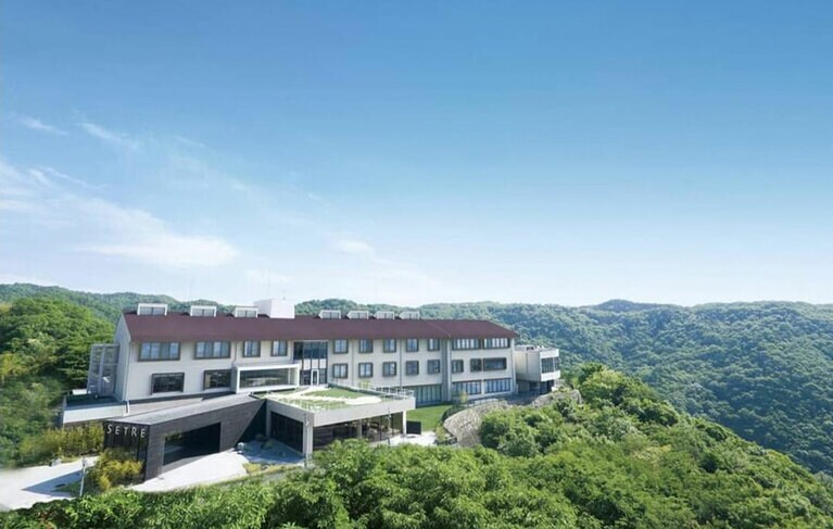 播磨の奥座敷、広嶺山に佇む。