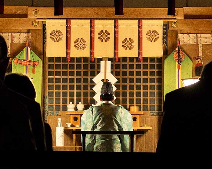 神主による祝詞。祈祷していただいた後、仕事運がアップしたような??