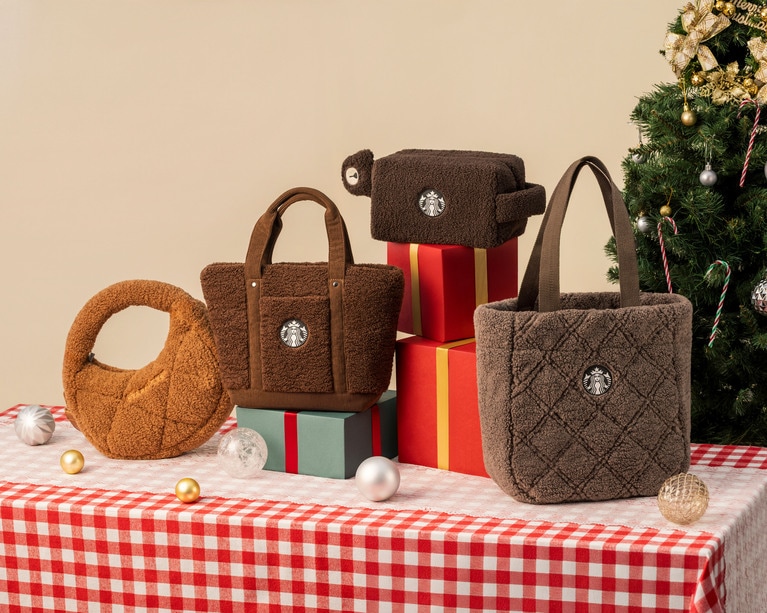 冬のお出かけが楽しくなるボア生地バッグ。