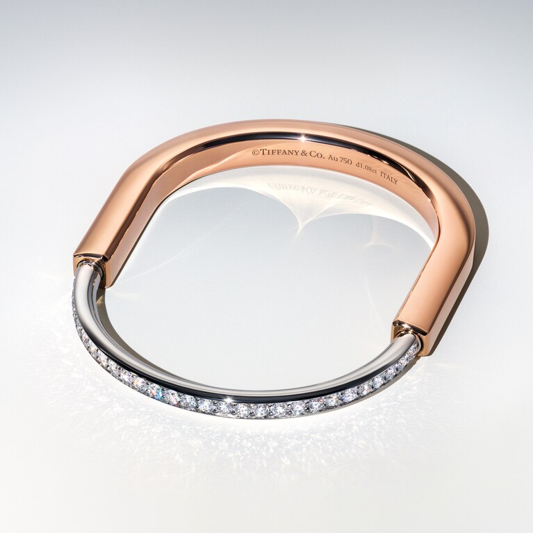 18Kローズゴールド/ダイヤモンド ¥1,628,000（価格改定あり）。