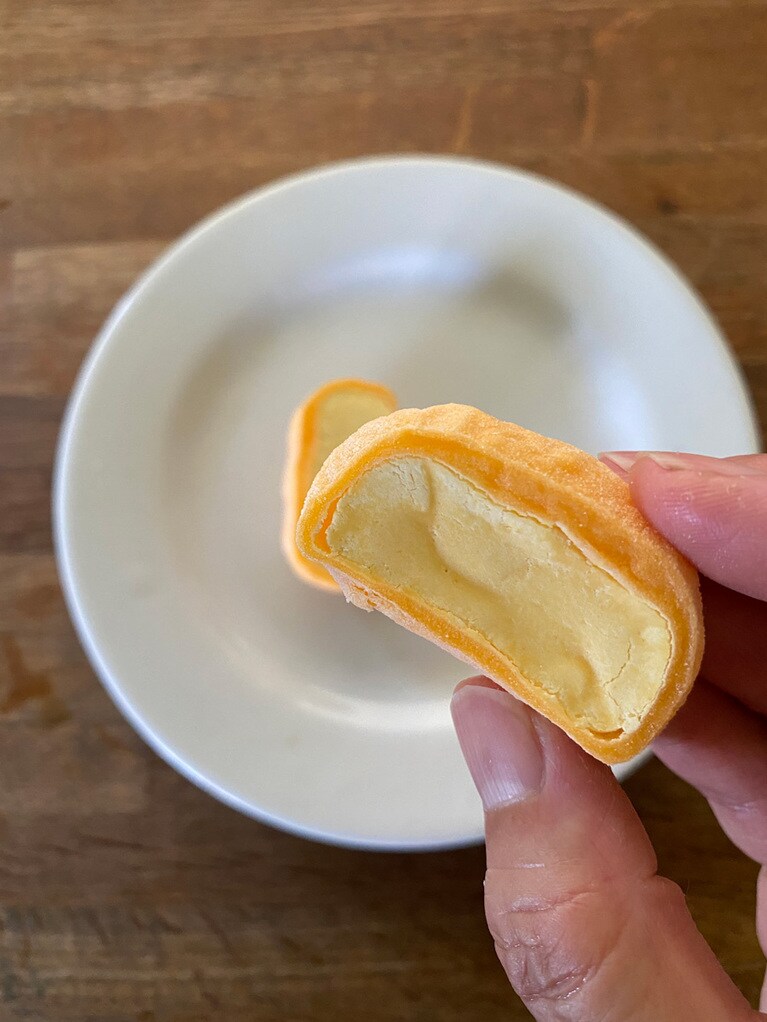 食べてみました！　固いけど味はちゃんとするのね！　おもしろ〜い。