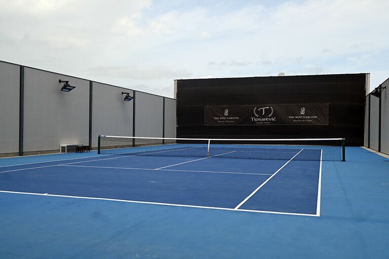 プロのテニスプレイヤーも常駐。