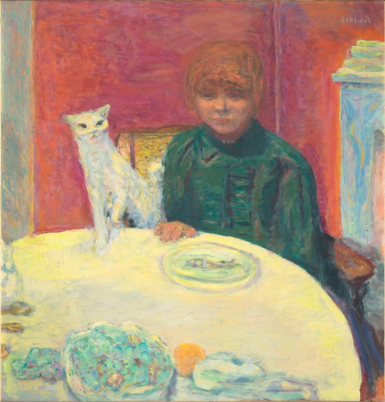 ピエール・ボナール《猫と女性 あるいは餌をねだる猫》1912年頃　油彩、カンヴァス。オルセー美術館 ©RMN-Grand Palais (musée d'Orsay) / Hervé Lewandowski / distributed by AMF