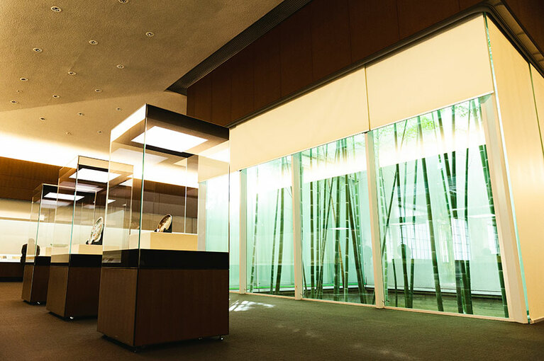 【大和文華館】作品を自然な環境で見てほしいと作られた竹の坪庭。