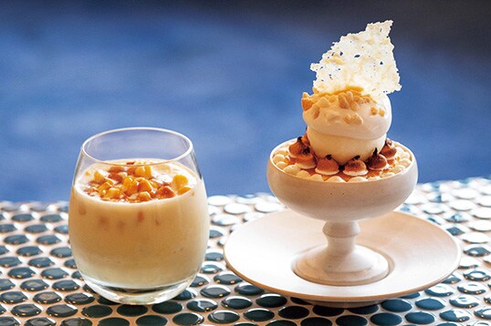 OMOカフェ＆バルの 「焼とうきびスムージー」700円。