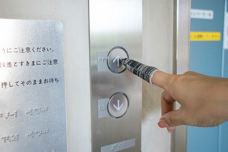 日常の様々なシーンで活躍。靴下などと同様に、何度も洗濯機で洗って使用可能。