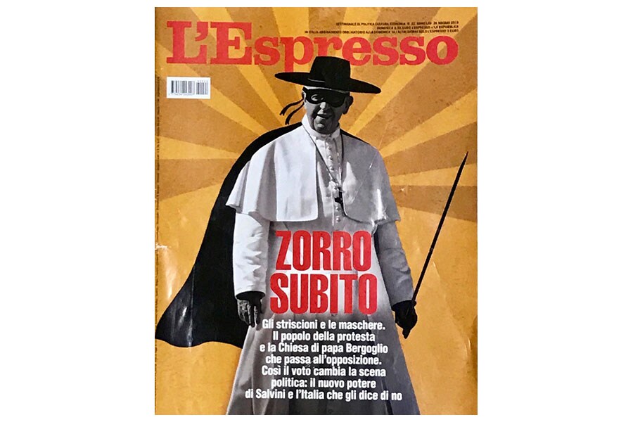 イタリアの有力週刊ニュースマガジン「エスプレッソ」。揺れ動く政界を一括すべく怪傑ゾロのお姿で表紙に登場。