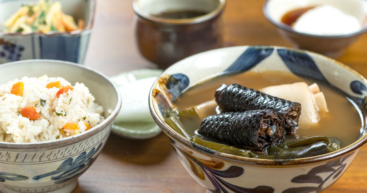 沖縄の海蛇料理をご存じですか？ おばぁが作る最強の長寿＆宮廷料理 