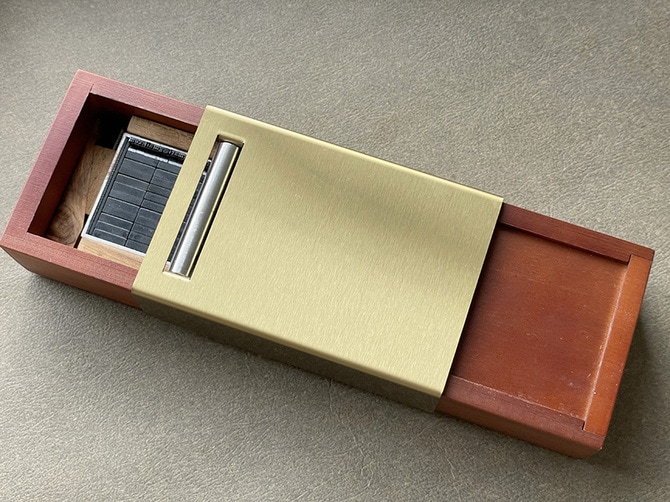 活版好きは見逃せない！ 印刷機から活字、カードまで ユニークな