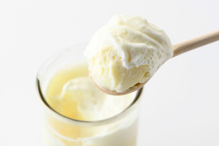 【宮城】田束山麓 自然卵農園の「卵皇(らおう)のプリン」。