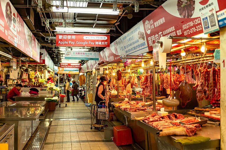 食材がずらり！　この迫力こそ王道の市場。