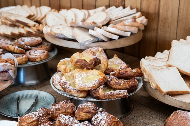 「ディスカバリー・ロットネスト・アイランド」の朝食バイキング。