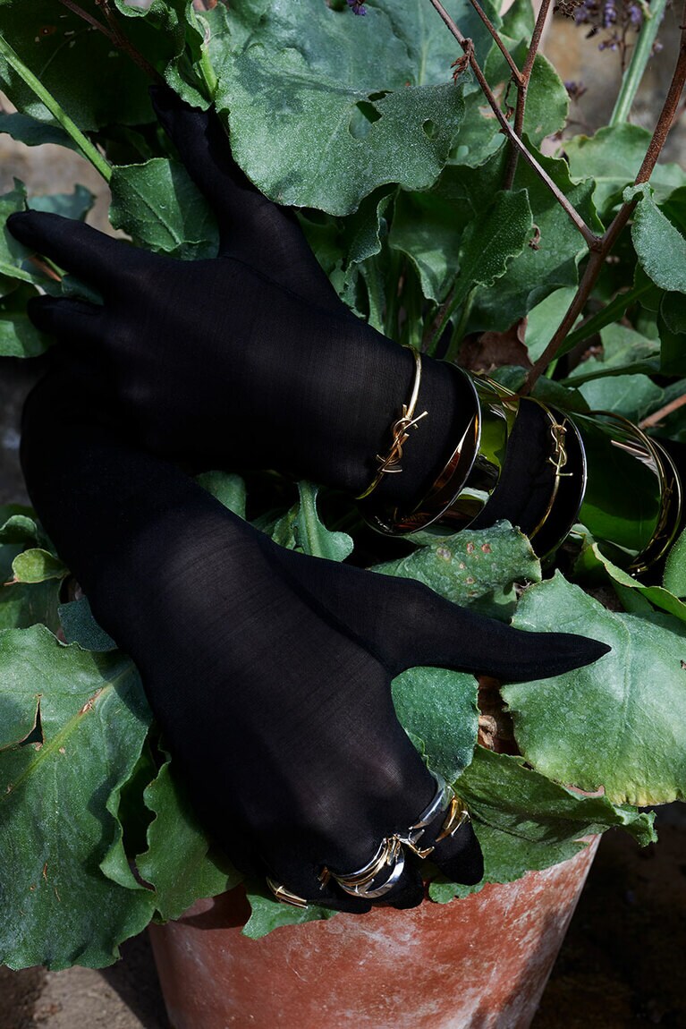 先進的なデザインとフレンチメゾンとしての卓越性が、アンソニー・ヴァカレロの先見性に満ちたクリエイティブティによって生み出されている。