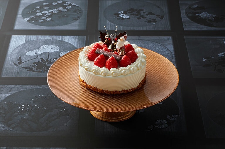 ホテル雅叙園東京「嘉山農園の苺ショートケーキ」※アルコール不使用（4号 直径12cm×5cm／4,800円、5号 直径15cm×5cm／5,800円）。