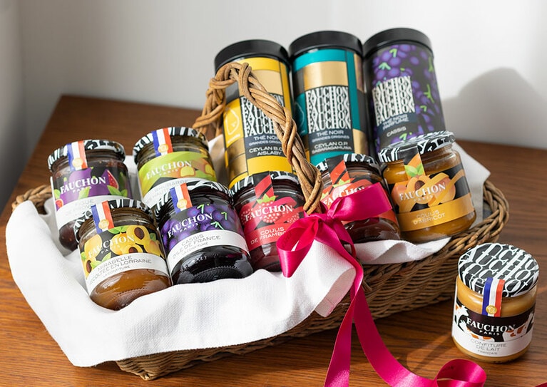 贈りものとしても最適な日本上陸50年を記念した新商品。「メイドインF」のフルーツ・野菜ジャム4種、フルーツソース3種、セイロンティー2種、フレーバーティーと「メイドインF」のミルクジャム。