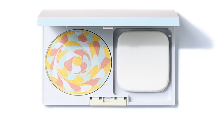 ディエム クルール カラーブレンド ファンデーション SPF23・PA+++ 全4色 8g リフィル 5,300円、ケース 1,200円／ポーラ