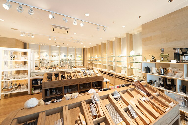 この器が買えるお店「LIVING MOTIF(リビング・モティーフ)」