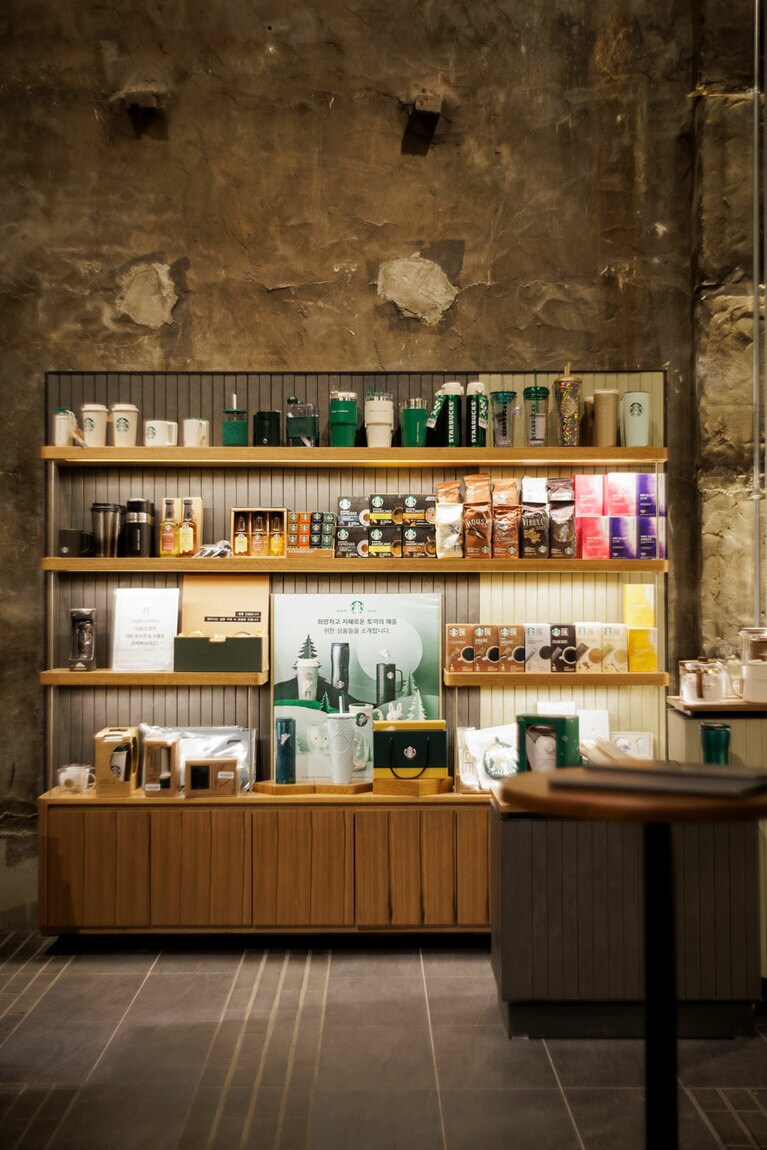 オリジナルグッズの販売も。