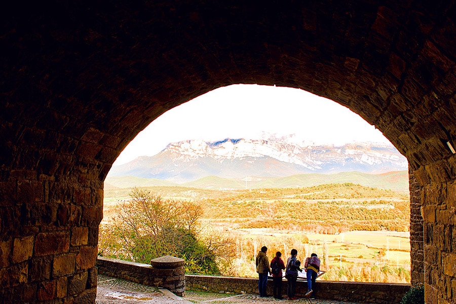 展望台のひとつからは岩山のペーニャ・モンタネーザの絶景を見ることができる。