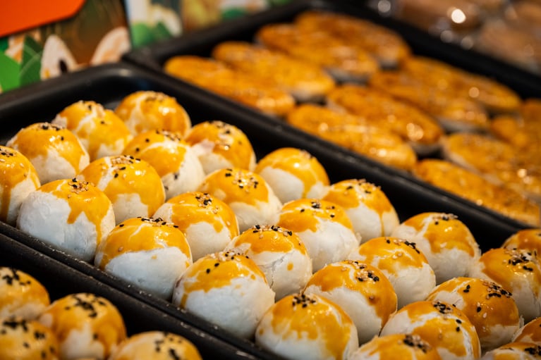 パイなど甘いパンの賞味期限は冷蔵庫で1週間程度。クール便で地方発送も行っている。