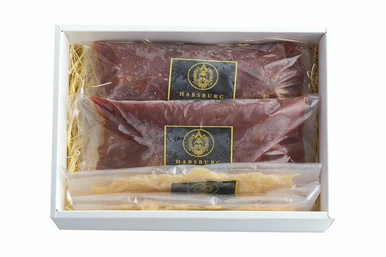 グーラッシュ〈2食分（グーラッシュ約500g、アイヤーノッケルン約100g）〉3,960円／銀座ハプスブルク・ファイルヒェン