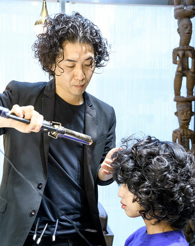 「ただ表面だけを整えようとすると、バランスのよくないスタイルになりがち。基礎をしっかりさせると髪に活力が生まれて、美しいスタイルが長続きするようになりますよ」