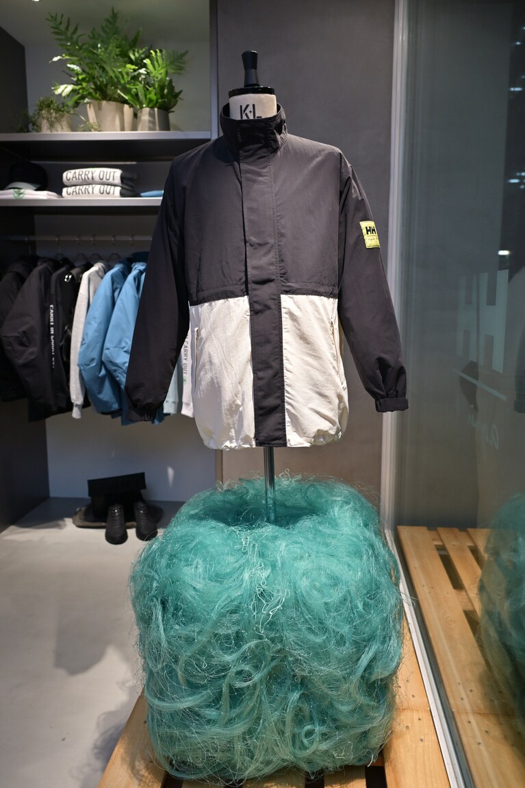 ヘリーハンセン×アニエスベー。