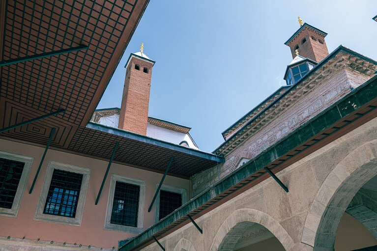 2階の部屋に女性たちが住んでいた。建物は6階建てで一般公開は1階のみ。