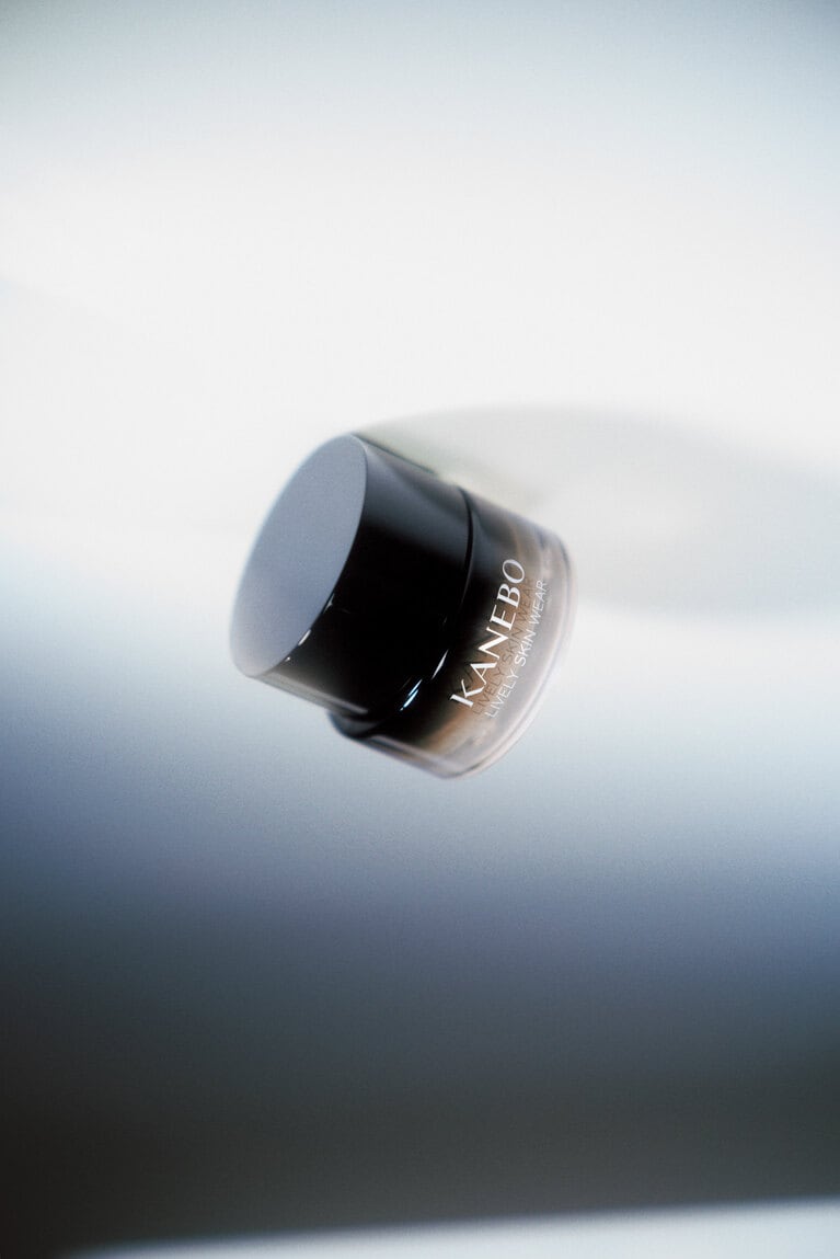 カネボウ ライブリースキン ウェアⅡ 全10色 30g 12,100円／カネボウインターナショナルDiv.